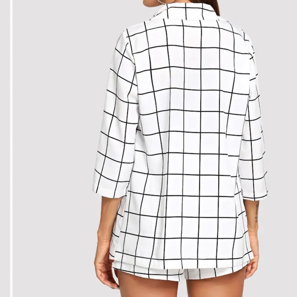 Shorts - Picture 3 of 4